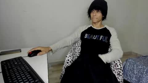 Carlos and Cristian  online show from 11-20-25, 12:33