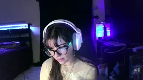 Snapshot of careerwife chatting on 04-07-26, 04:35 careerwife online show from 04-07-26, 04:35