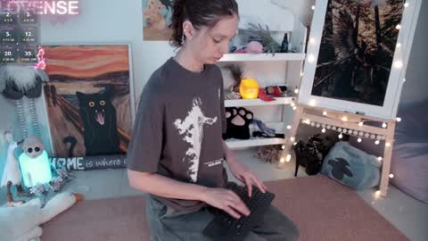 NONA    follow online show from 02-01-25, 07:47