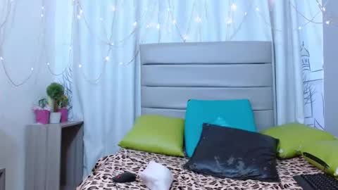 Snapshot of carina_lopez707 chatting on 02-24-26, 04:27 carina_lopez707 online show from 02-24-26, 04:27