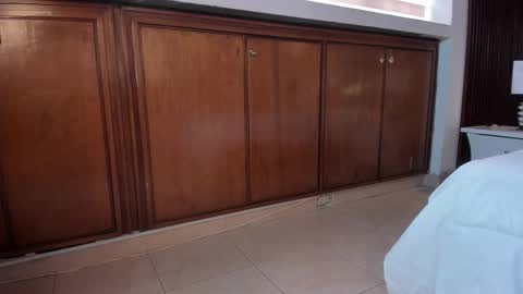 Carina online show from 10-25-25, 01:51