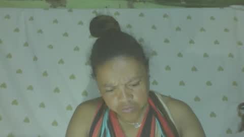 Snapshot of carinesexy69 chatting on 06-06-26, 02:05 carinesexy69 online show from 06-06-26, 02:05