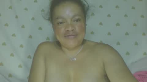 Snapshot of carinesexy69 chatting on 06-06-26, 11:53 carinesexy69 online show from 06-06-26, 11:53
