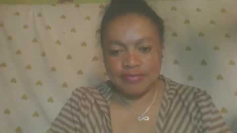 Snapshot of carinesexy69 chatting on 06-10-26, 08:46 carinesexy69 online show from 06-10-26, 08:46