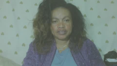 Snapshot of carinesexy69 chatting on 06-13-26, 02:37 carinesexy69 online show from 06-13-26, 02:37
