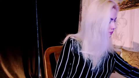 Carin online show from 11-16-25, 04:40