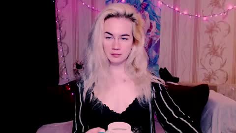 Snapshot of carinfox chatting on 06-07-26, 01:54 Carin online show from 06-07-26, 01:54