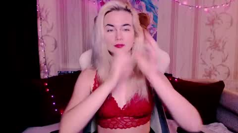 Snapshot of carinfox chatting on 07-08-26, 06:07 Carin online show from 07-08-26, 06:07