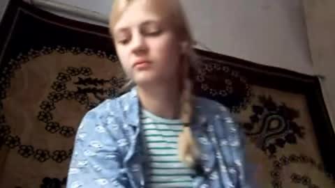 Snapshot of carissaalderson chatting on 04-27-26, 02:31 Kira online show from 04-27-26, 02:31