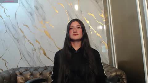 Snapshot of caritoluna_ chatting on 11-02-25, 03:53 Carito online show from 11-02-25, 03:53