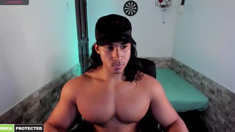 Snapshot of carl_smithh chatting on 11-04-25, 01:05 Carl online show from 11-04-25, 01:05