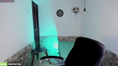 Snapshot of carl_smithh chatting on 12-05-25, 04:32 Carl online show from 12-05-25, 04:32