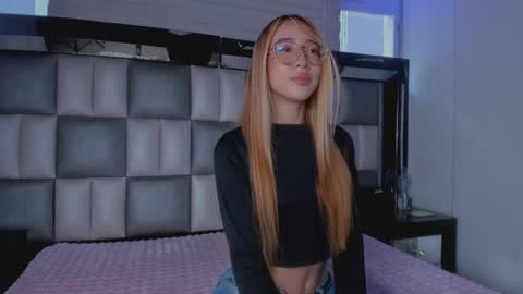 Snapshot of carla__js chatting on 05-12-26, 01:19 carla__js online show from 05-12-26, 01:19