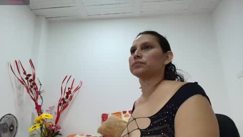 Snapshot of carlaantonellii chatting on 04-14-26, 03:45 carlaantonellii online show from 04-14-26, 03:45