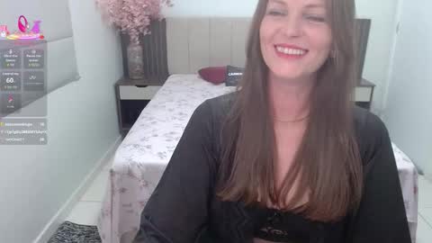 Snapshot of carlamarried chatting on 10-22-25, 12:44 Carla online show from 10-22-25, 12:44