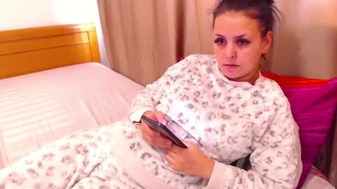 Snapshot of carlasweet00 chatting on 02-19-26, 07:37 carlasweet00 online show from 02-19-26, 07:37