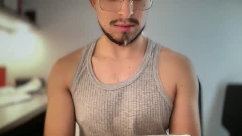 carlcarlinches4 online show from 12-17-25, 02:34