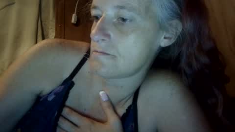 carleeswoman08 online show from 09-25-25, 11:58