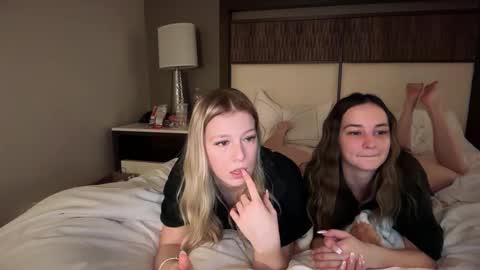 Snapshot of carleetanner chatting on 02-12-26, 02:01 carlee online show from 02-12-26, 02:01