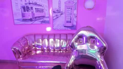 CARLYE   online show from 01-25-25, 03:51