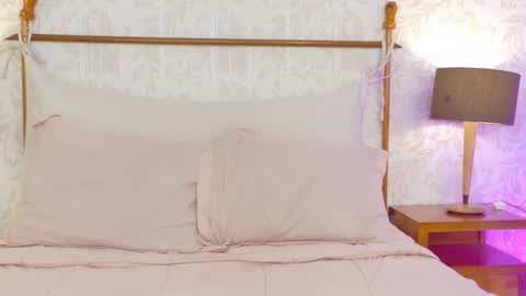 Snapshot of carline_jones chatting on 02-26-26, 11:31 Carline online show from 02-26-26, 11:31