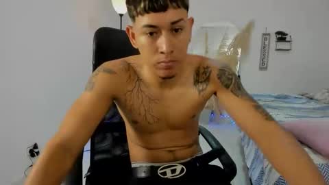 Snapshot of carlitosex09 chatting on 02-06-26, 06:11 master online show from 02-06-26, 06:11