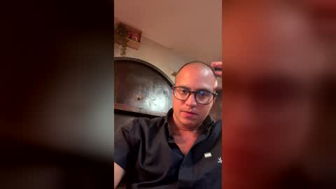Snapshot of carlobukowski26 chatting on 06-30-26, 12:17 carlobukowski26 online show from 06-30-26, 12:17