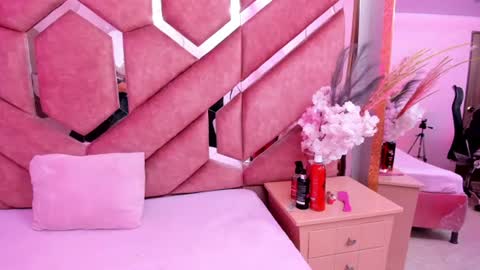 Snapshot of carlosanddayana chatting on 08-02-26, 06:56 carlos y dayana online show from 08-02-26, 06:56