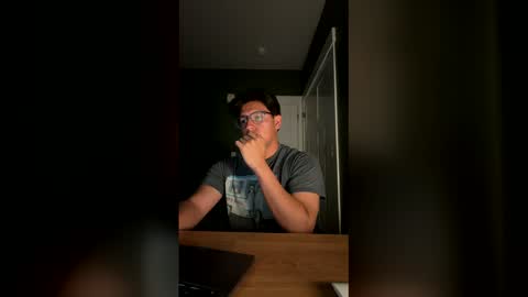 Snapshot of carlosjosecb1 chatting on 05-04-26, 05:25 carlos online show from 05-04-26, 05:25