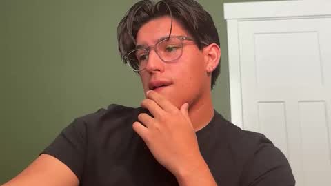 carlosjosecb2 online show from 11-18-25, 06:34