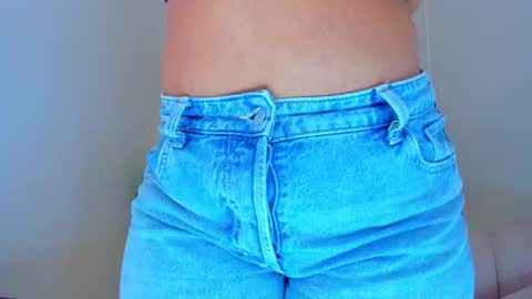 Snapshot of carlota_peach chatting on 01-04-25, 07:23 Andrea online show from 01-04-25, 07:23