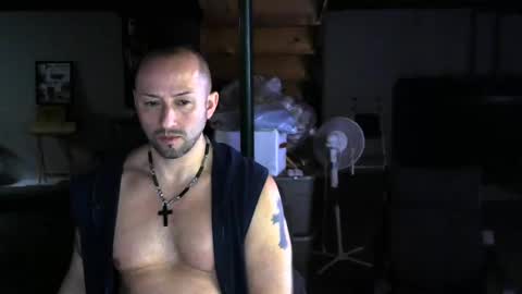 Snapshot of carltun1974 chatting on 12-16-24, 02:05 Carl online show from 12-16-24, 02:05
