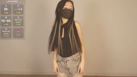 Snapshot of carlune chatting on 06-18-26, 04:13 Carlune online show from 06-18-26, 04:13