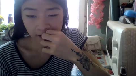 Snapshot of carlyjoy chatting on 05-31-26, 12:23 CarlyJoy online show from 05-31-26, 12:23