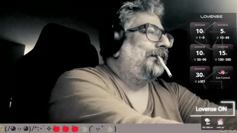 Snapshot of carmelo_devitto chatting on 04-16-26, 08:48 soy Batman online show from 04-16-26, 08:48