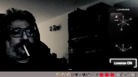 Snapshot of carmelo_devitto chatting on 04-18-26, 09:46 soy Batman online show from 04-18-26, 09:46