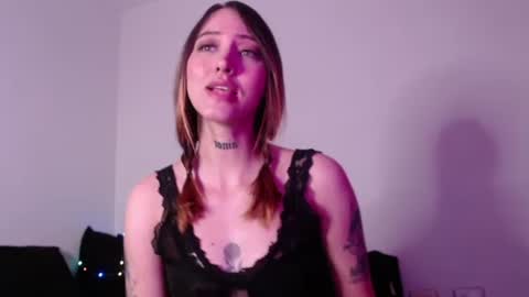 carmennrusso online show from 10-10-25, 08:41