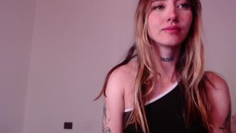 Snapshot of carmennrusso chatting on 07-30-26, 04:50 carmennrusso online show from 07-30-26, 04:50