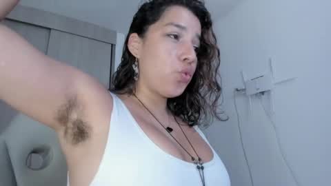 Snapshot of carmesix__ chatting on 05-17-26, 01:40 carmesix__ online show from 05-17-26, 01:40