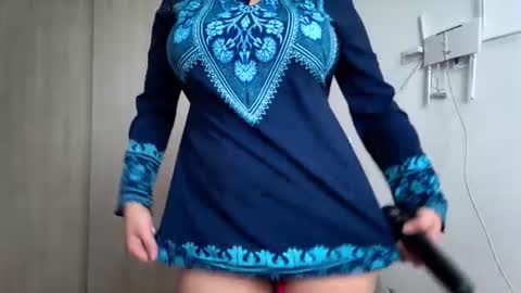 Snapshot of carmesix__ chatting on 06-12-26, 01:54 carmesix__ online show from 06-12-26, 01:54