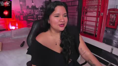 Snapshot of caro_sexyhot chatting on 11-13-25, 02:32 carolina online show from 11-13-25, 02:32