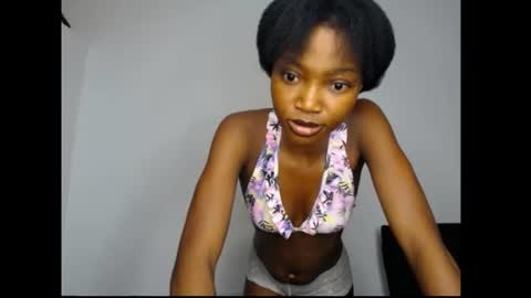 caroline online show from 06-22-26, 04:09