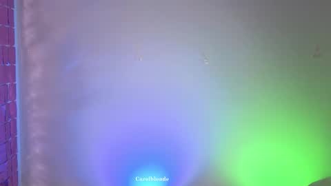 Snapshot of carolblonde chatting on 10-25-25, 05:15 Char online show from 10-25-25, 05:15