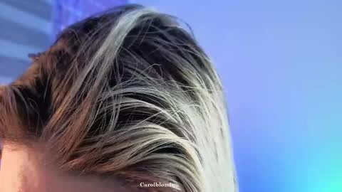 Snapshot of carolblonde chatting on 11-23-25, 12:10 Char online show from 11-23-25, 12:10