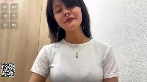 Kim online show from 11-26-25, 01:23