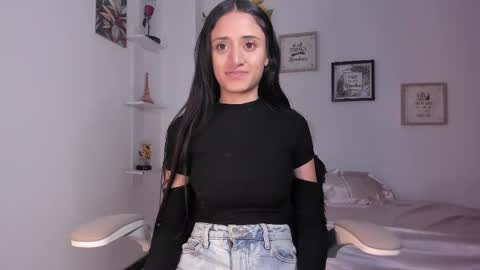 Caroline online show from 02-10-25, 12:30