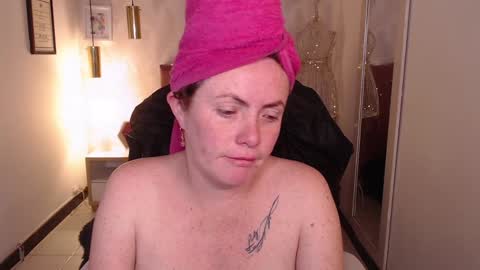 Carolin  online show from 12-18-24, 05:15