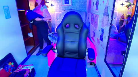 Carolin  online show from 01-29-25, 03:12