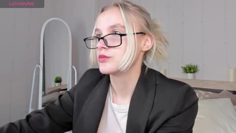 Carol online show from 09-23-25, 06:27