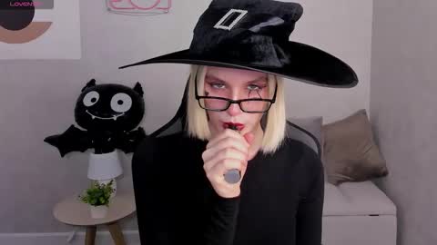 Carol online show from 10-28-25, 07:34